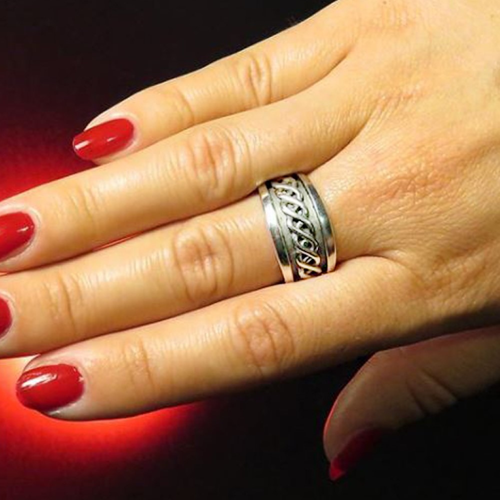 14 Kt Hallmark  Solid White Gold Celtic Knot Braided Ring Size 5-10