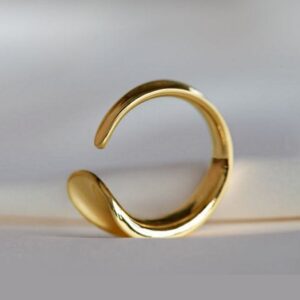 18 Kt Hallmark  Solid Yellow Gold Open Bar Twisted Band Ring Size 5-9