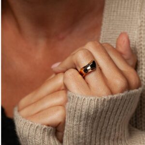 18 Kt Hallmark  Solid Yellow Gold Open Bar Twisted Band Ring Size 5-9