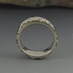 14 Kt Hallmark  Solid White Gold Oak Leaf Wedding Ring Band Size 5-9