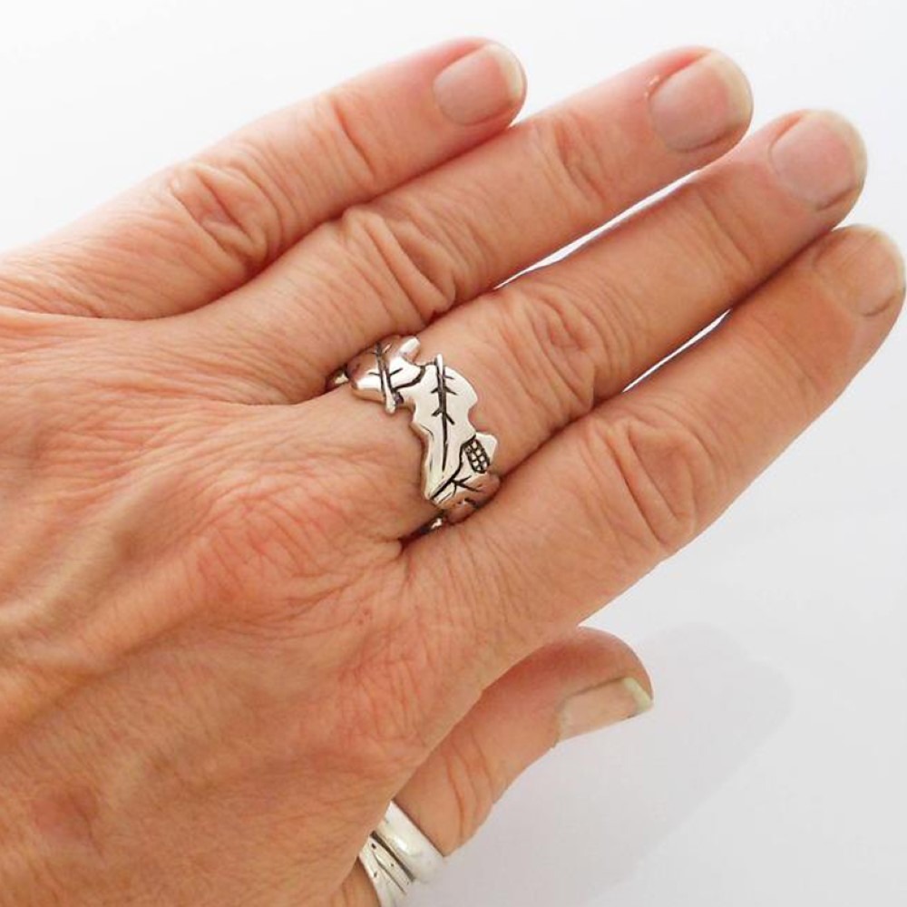 14 Kt Hallmark  Solid White Gold Oak Leaf Wedding Ring Band Size 5-9