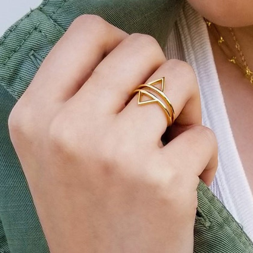 22 Kt Hallmark Real Solid Yellow Gold Triangle Dainty V Ring Size 6-10 - Image 2
