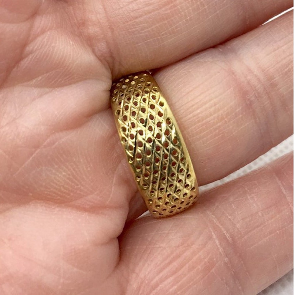 18 Kt Hallmark  Solid Yellow Gold Filigree Woven Vintage Ring Size 6-9