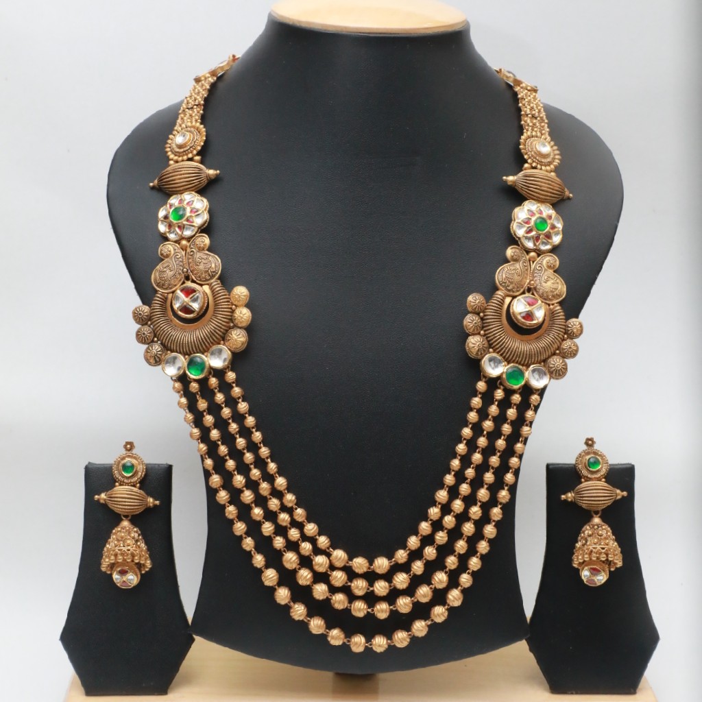 Antique set AS006