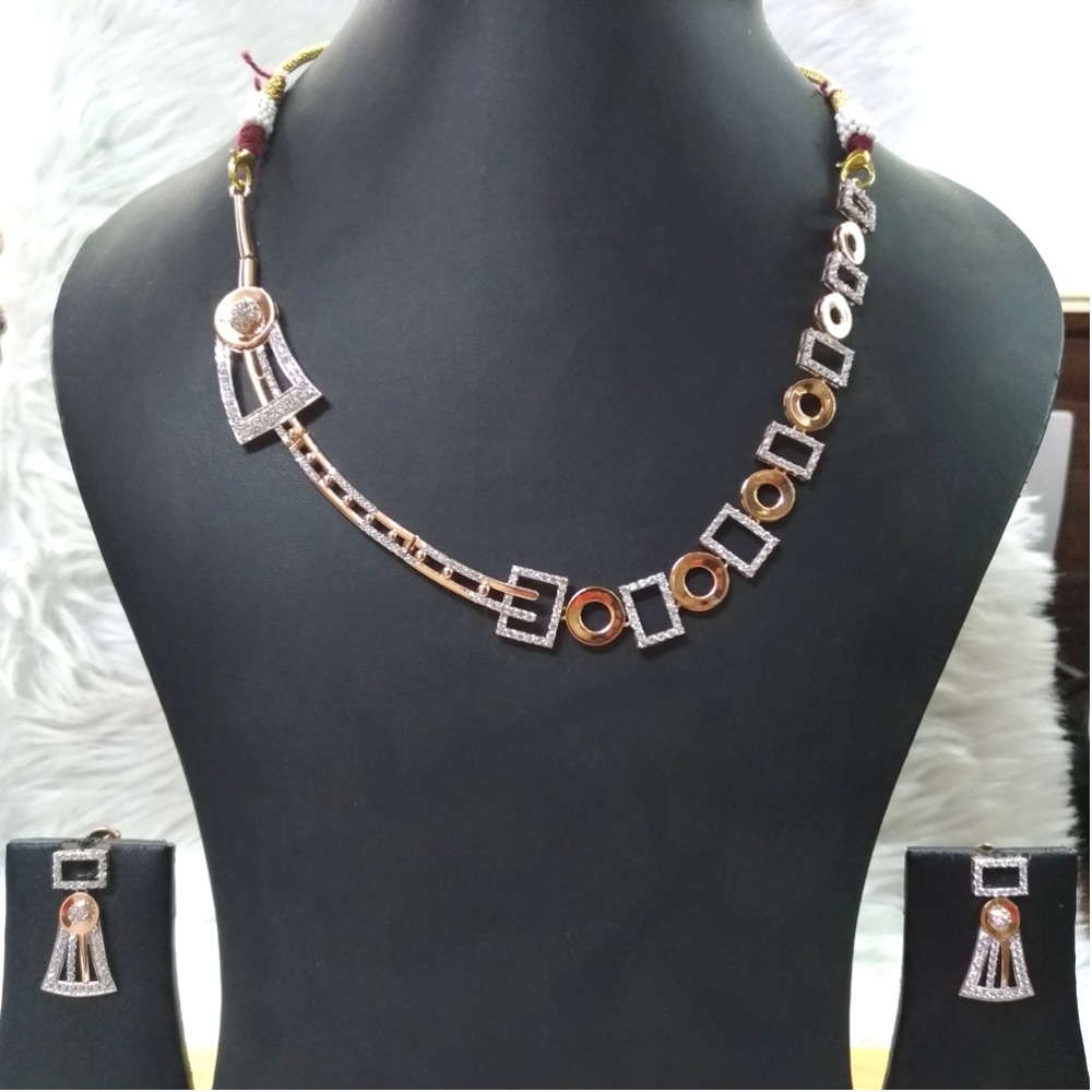 18kt gold delicate bridal necklace set