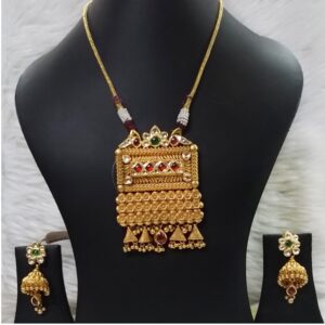 22KT Gold Fancy Colour Stone Pendant Set