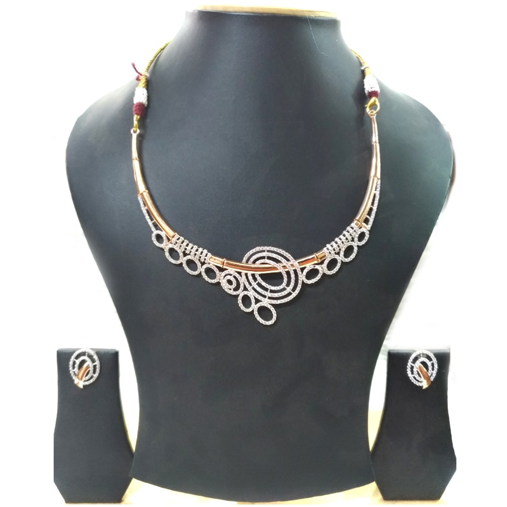 18kt gold delicate diamond necklace set