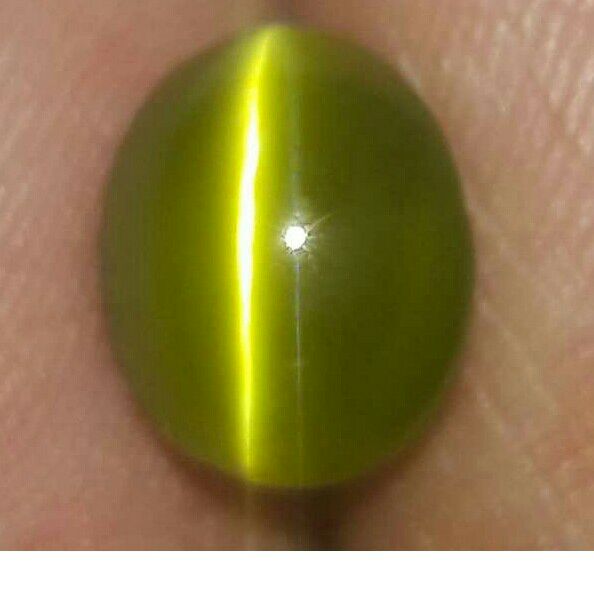 4.07ct oval green cats-eye-lahsuniya