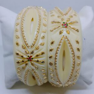 Carving gold plastic chudi