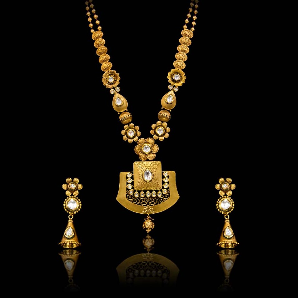 916 Gold Hallmark Fancy Necklace Set