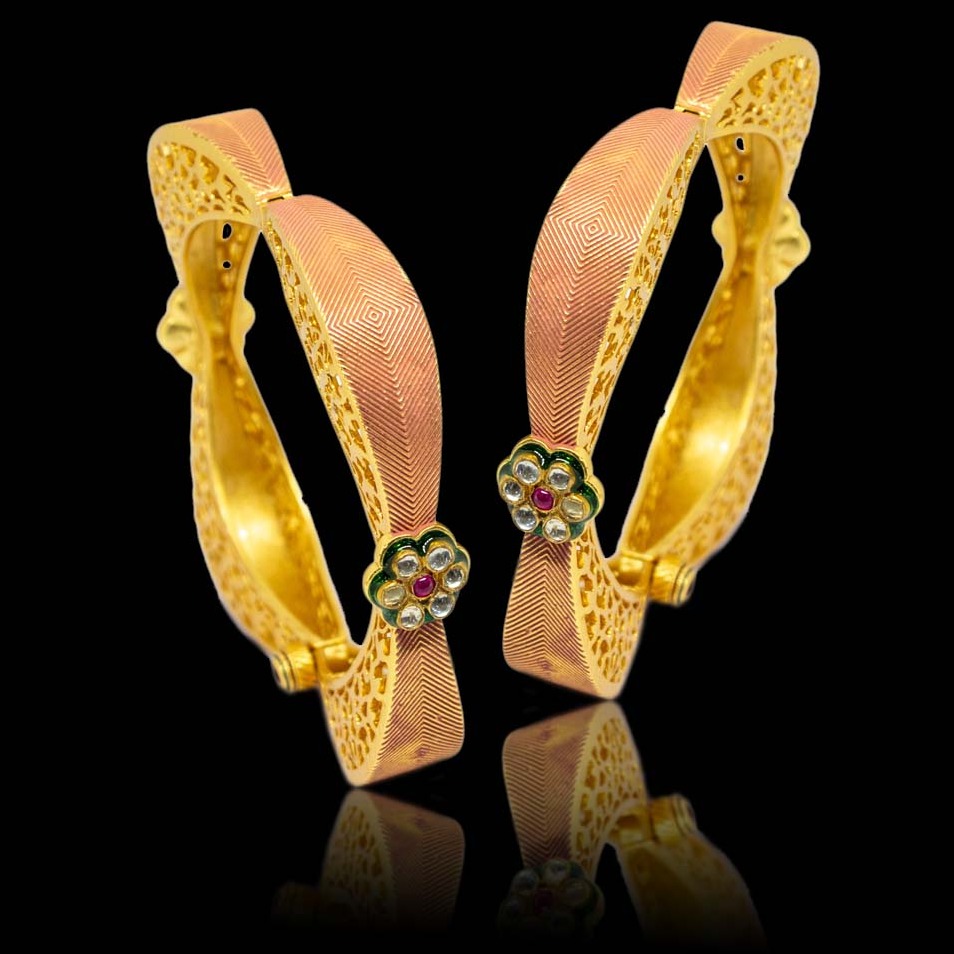 916 Gold Hallmark Traditional Bangle Kada
