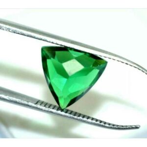 5.45ct trillion Natural tsavorite