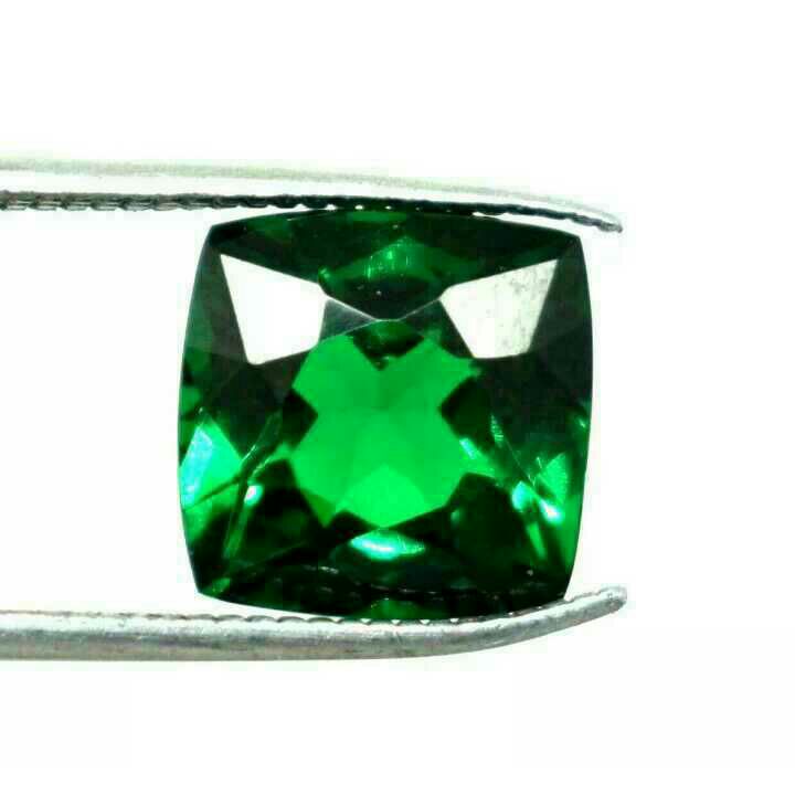7.50ct radiant green tsavorite