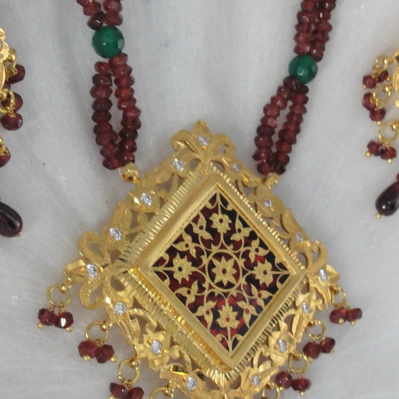 23kt gold thewa  jewellery