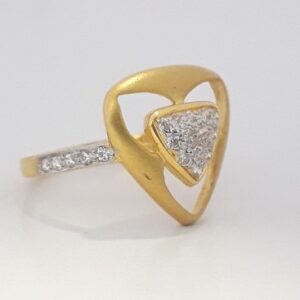 916 cz gold fancy ladies ring