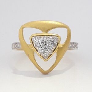 916 cz gold fancy ladies ring