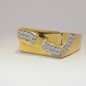 916 cz gold Ring