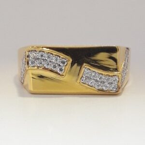 916 cz gold Ring