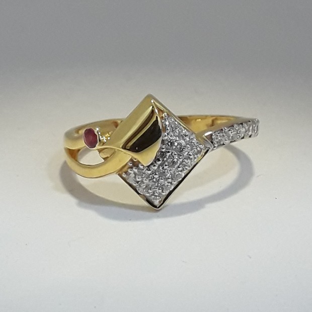 916 Gold fancy Ladies Ring