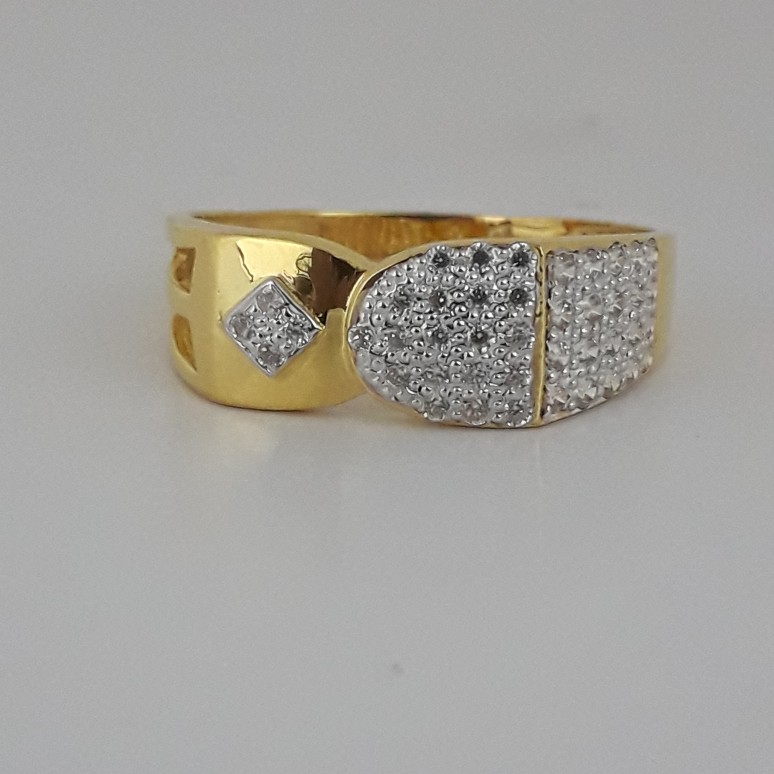 916 gold fancy gents ring