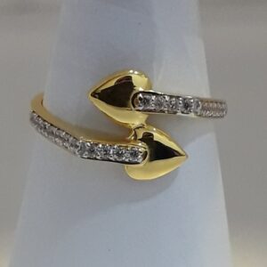 916 cz fancy ring