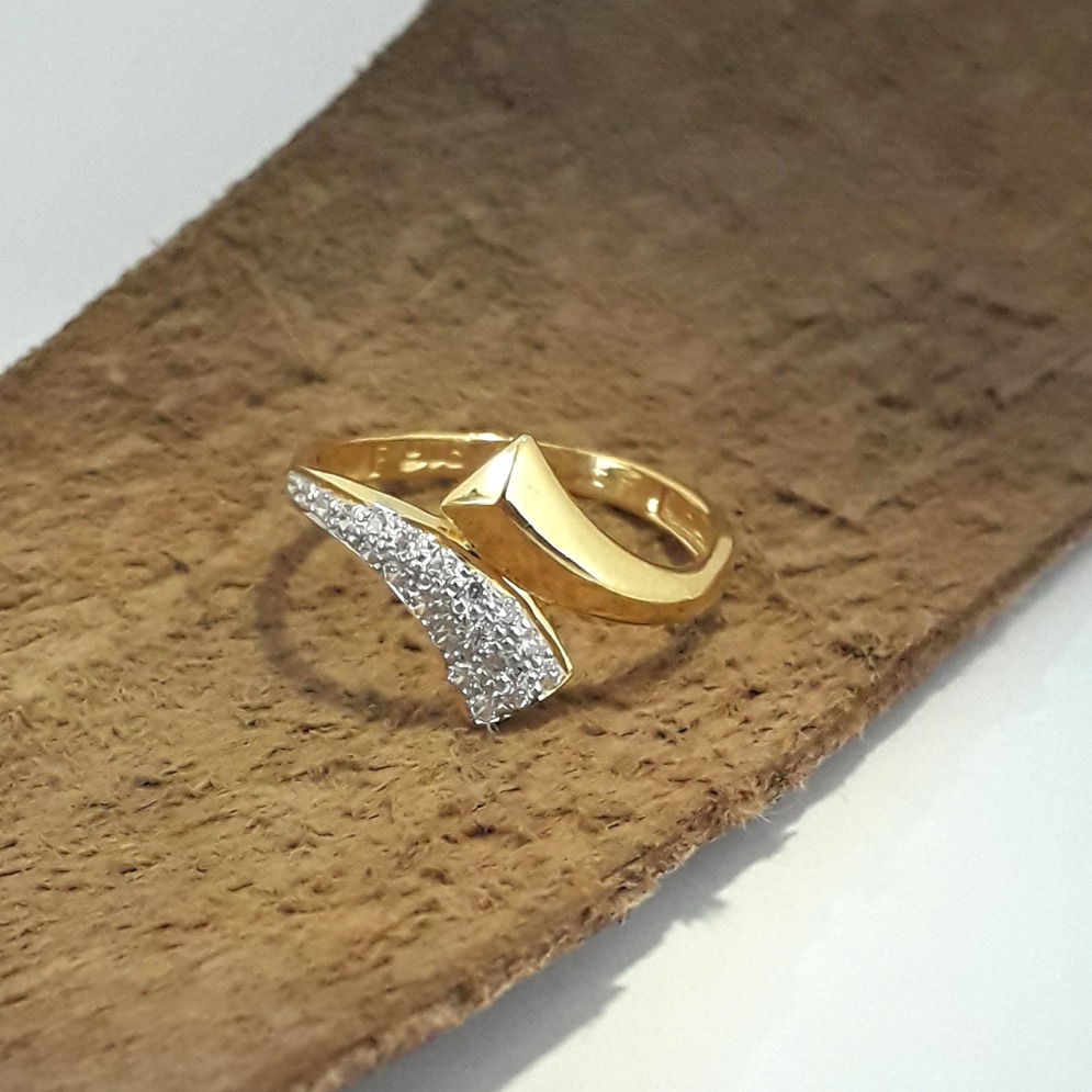916 Gold CZ Ring For Women MJ-R010