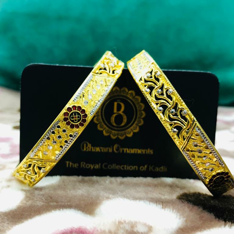 22KT/916 GOLD  KADLI BANGLE