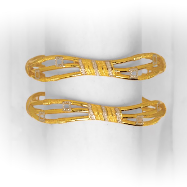 916 ANTIQUE DESIGNED GOLD  BANGLE KADLI