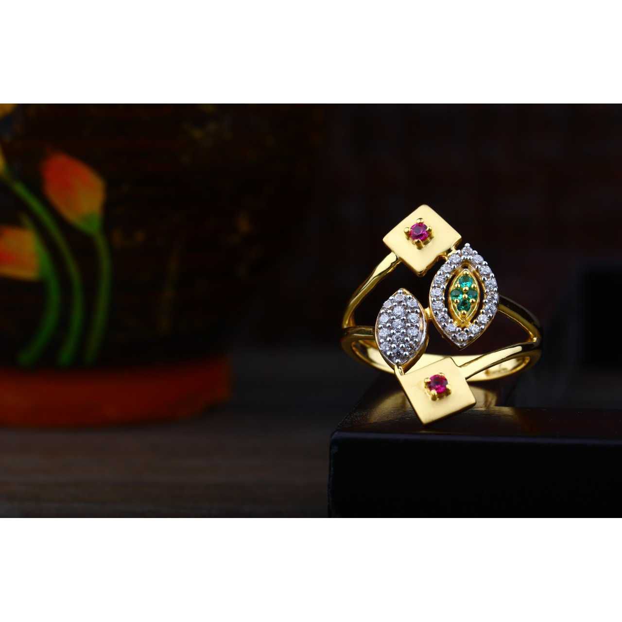 22ct  Nice   Cocktail Ladies Ring