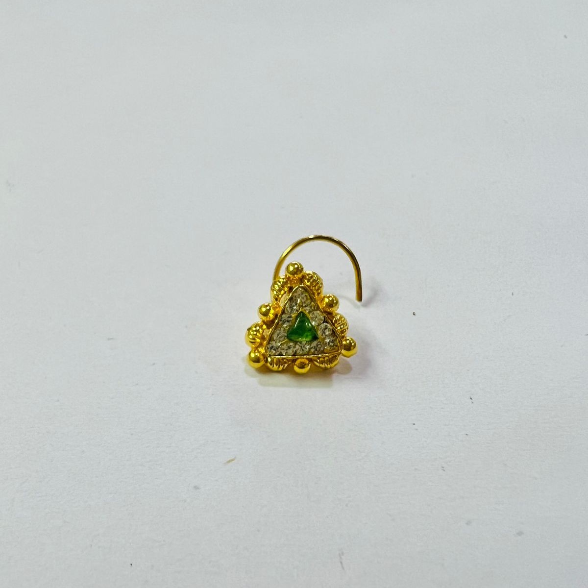 916 Gold CZ Diamond Triangle Shape Nosepin