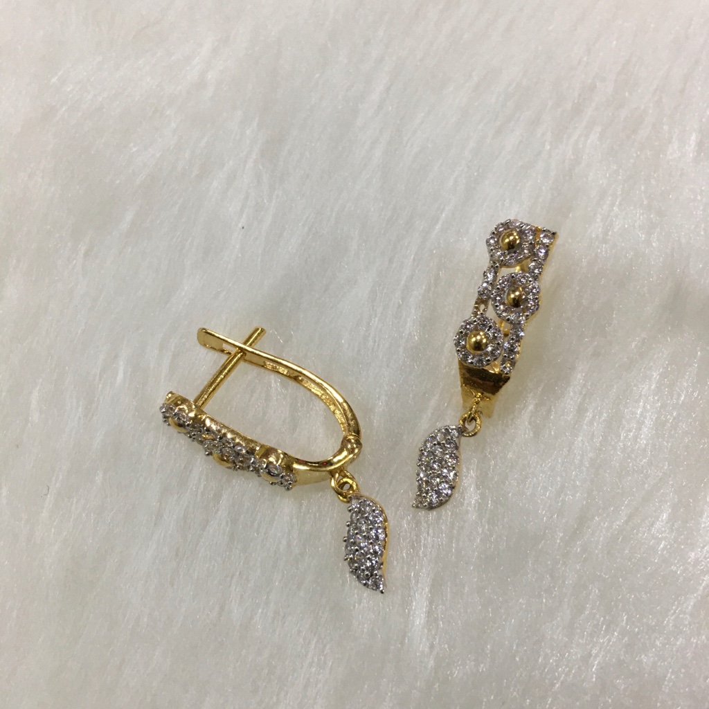18k gold CZ Fancy bali