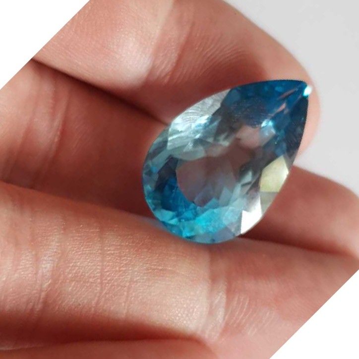 29.45ct Pear Blue Topaz