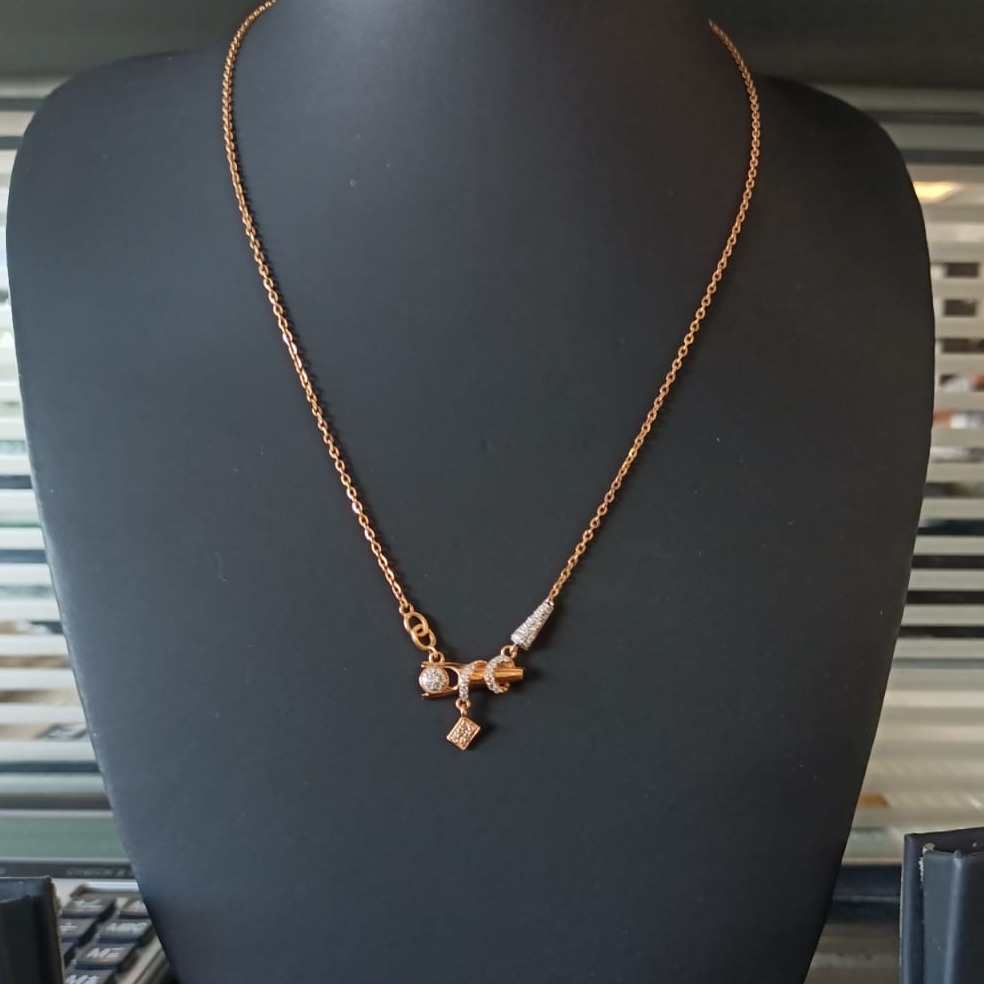 Gold Delicate Pendant Chain