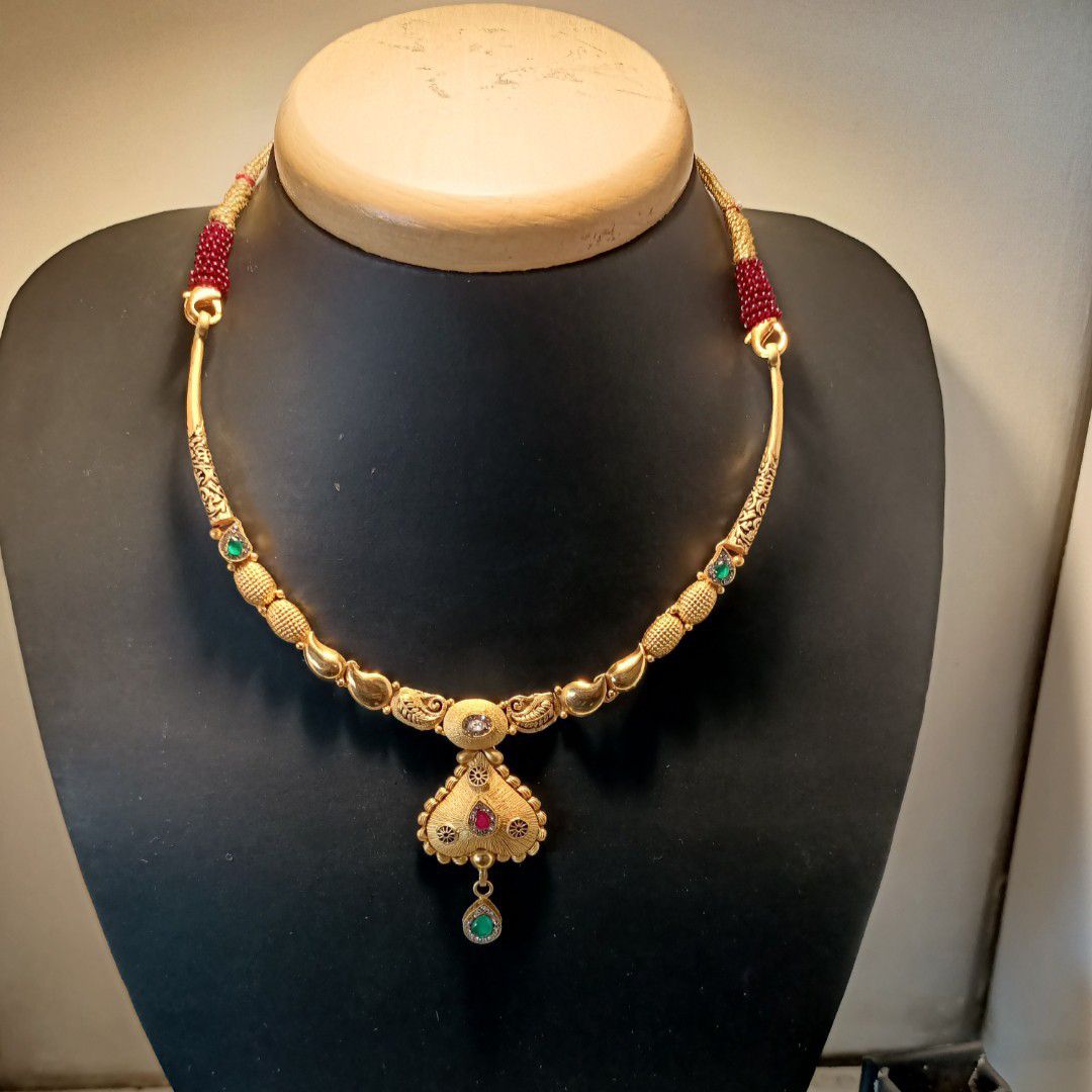 Antique Jadtar Set