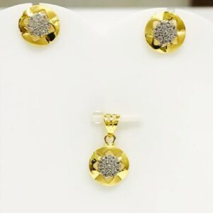 916 gold round pendant set