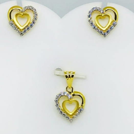 916 gold heart shape pendant set