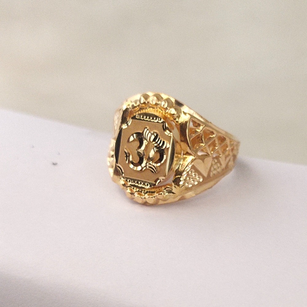 916 Gold Gents Ring