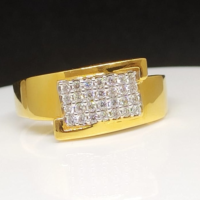 916 Gold Cz Gents Ring