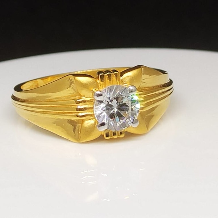 916 Gold Cz Gents Ring