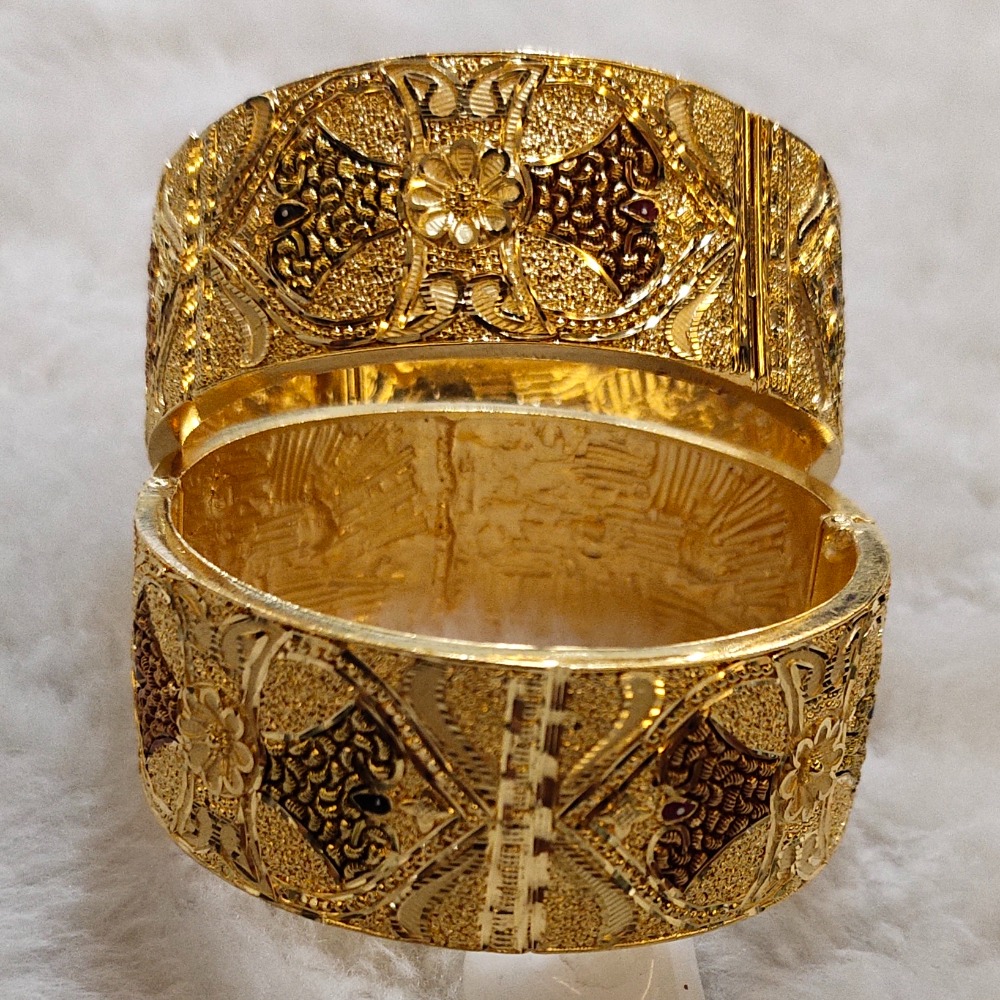 916 gold color bangles