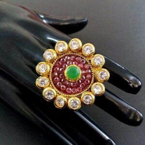 22 kt 916 gold antique ring for ladies