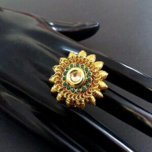 22 kt 916 gold ladies ring