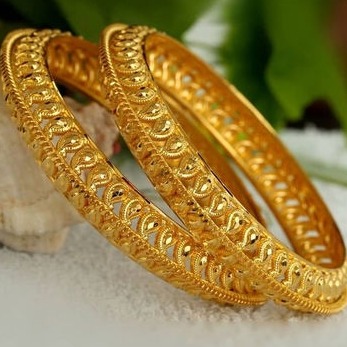 22 kt 916 gold bangles