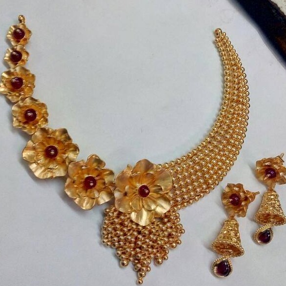 22 kt 916 gold necklace with earring