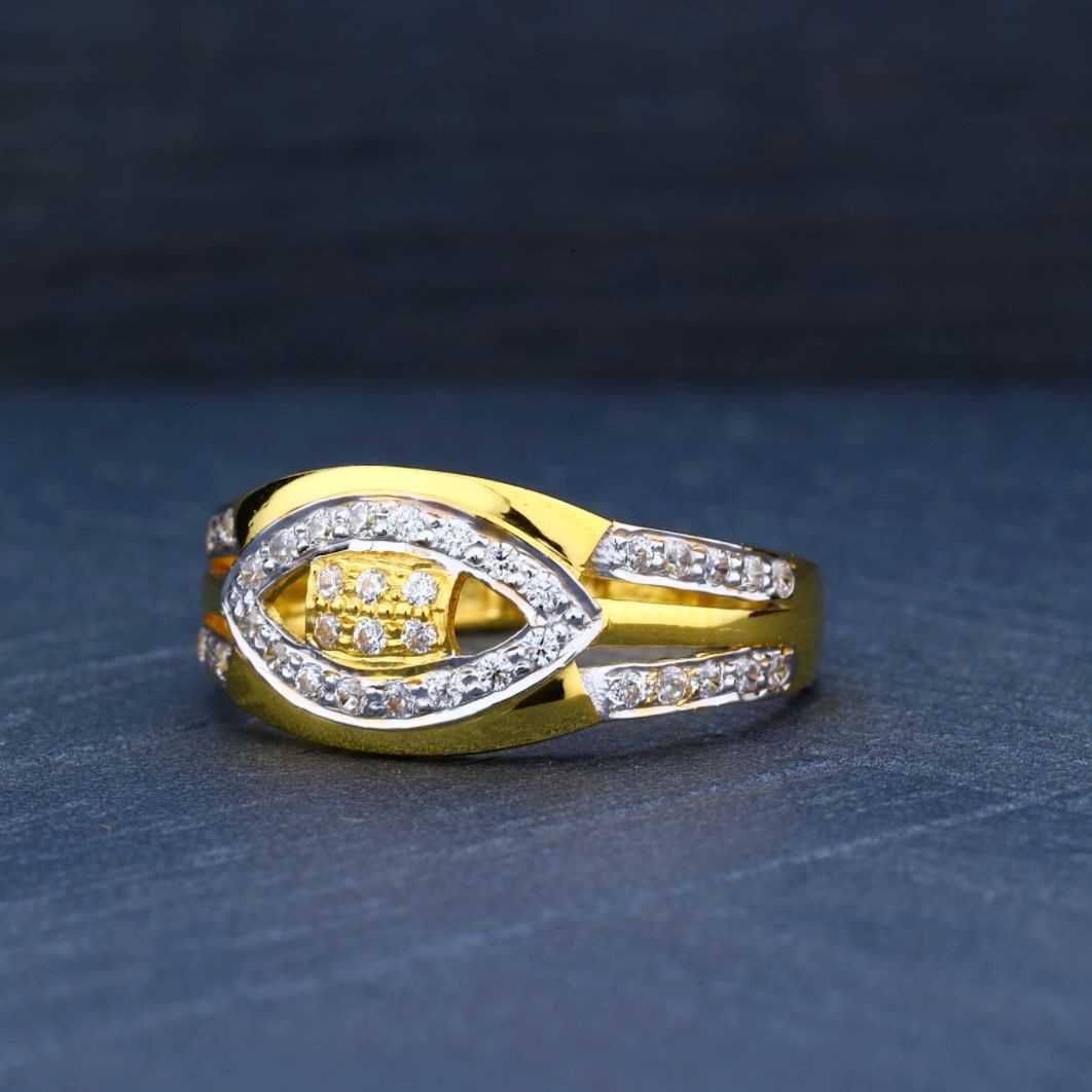 22K Gold Eye Shape Ring