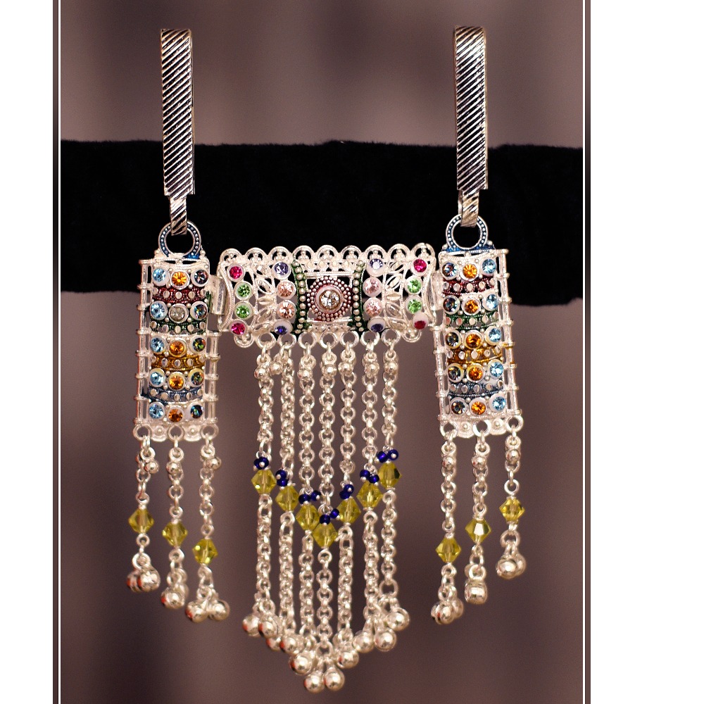 SILVER COLOUR STONE JUDA