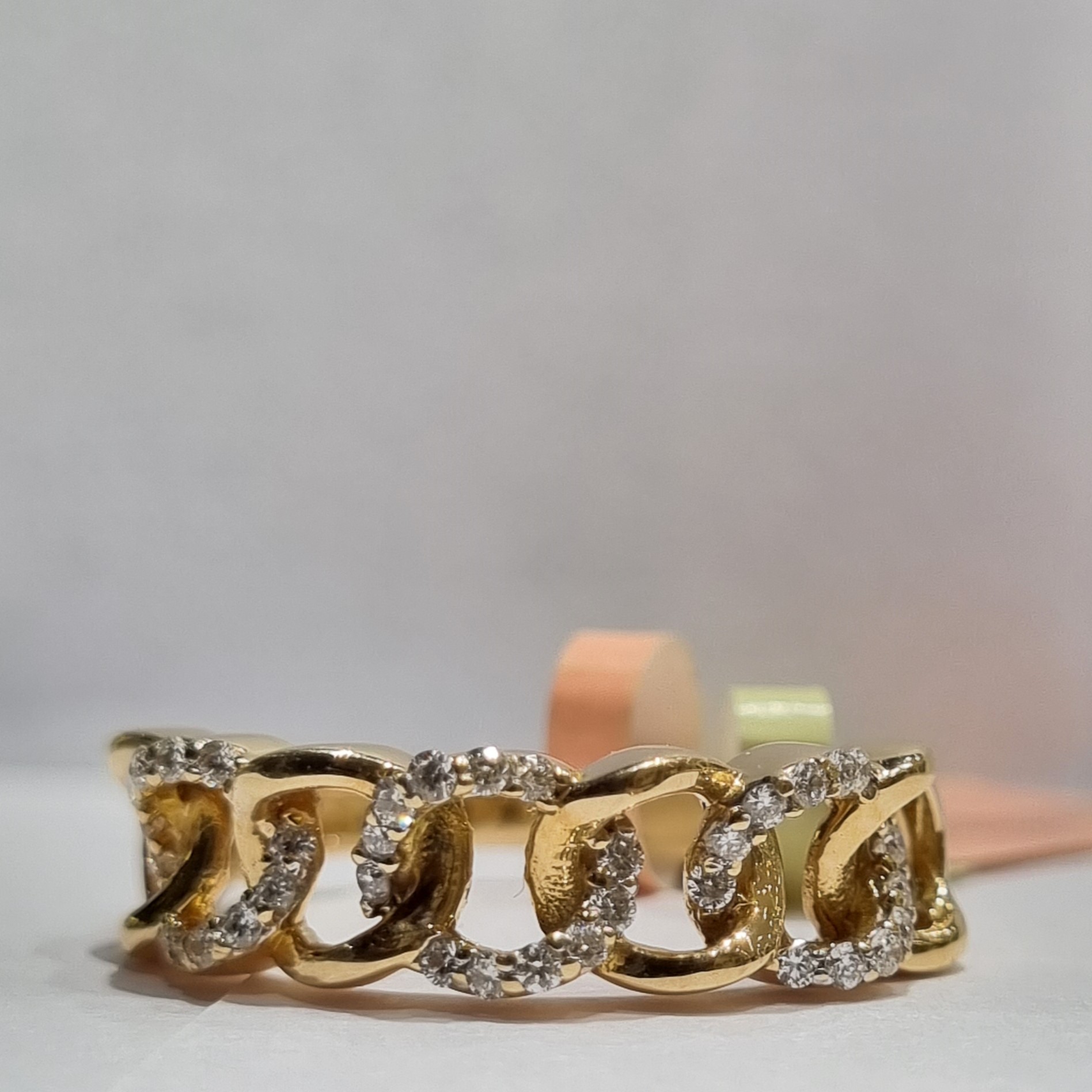interlock chain pattern ring