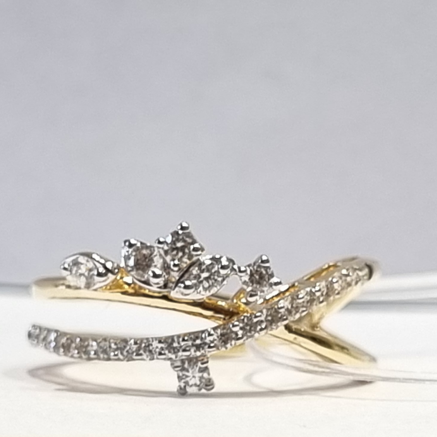 leaf cross overlapping ring