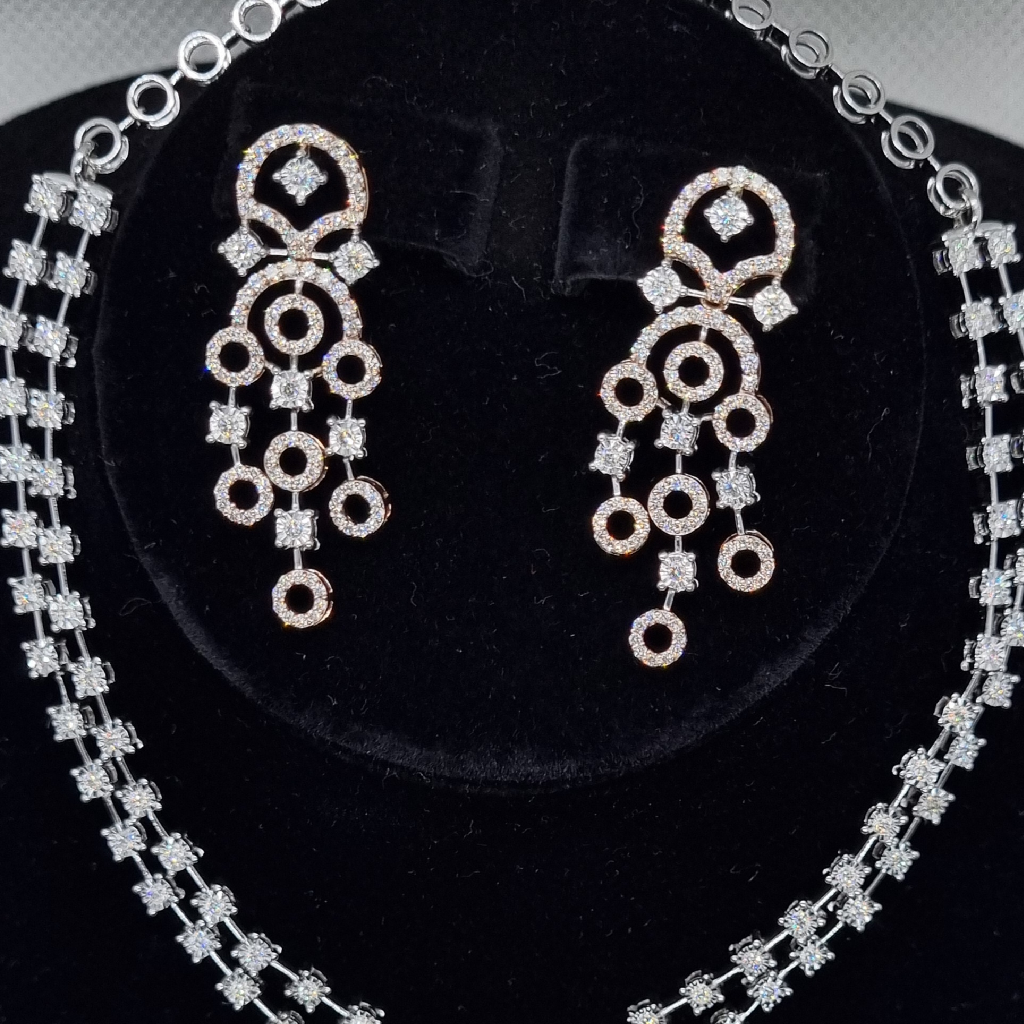 14kt chandelier necklace