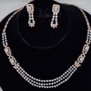 triple line necklace